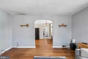 921 Spruce St, Collingdale, PA 19023 - Photo 5