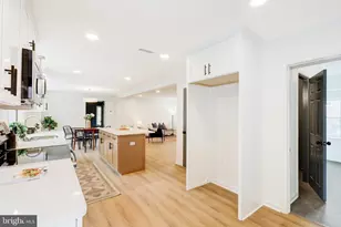 300 Walnut Pl, Havertown, PA 19083 - Photo 13