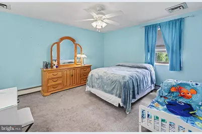 518 Tasker Avenue, Folsom, PA 19033 - Photo 27