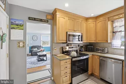 20 N Malin Road, Broomall, PA 19008 - Photo 7