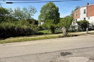 32 S 12th St, Darby, PA 19023 - Photo 3