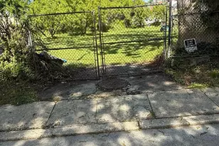 32 S 12th St, Darby, PA 19023 - Photo 7