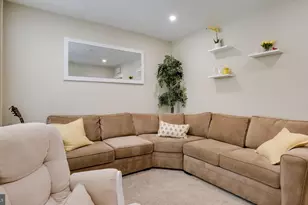 264 N Aberdeen Ave, Wayne, PA 19087 - Photo 5