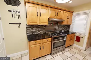 7206 Spruce St, Upper Darby, PA 19082 - Photo 15