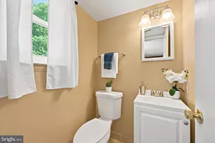 26 Giles Ln, Aston, PA 19014 - Photo 17