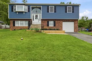26 Giles Ln, Aston, PA 19014 - Photo 1