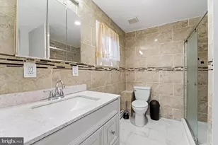 909 Pine St, Darby, PA 19023 - Photo 19