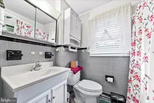327 Ashland Ave, Secane, PA 19018 - Photo 17