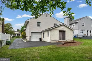 327 Ashland Ave, Secane, PA 19018 - Photo 29