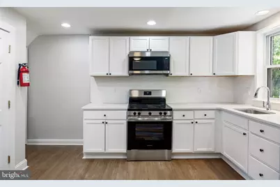 220 Houston Street, Chester, PA 19013 - Photo 9