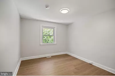 220 Houston Street, Chester, PA 19013 - Photo 15