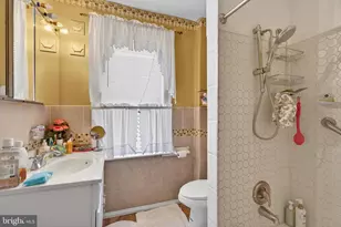 335 S 6th St, Darby, PA 19023 - Photo 11
