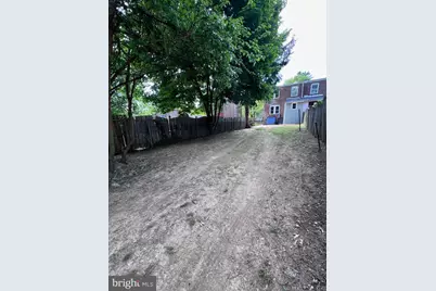 910 E 20th Street, Chester, PA 19013 - Photo 25