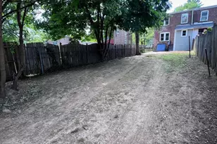 910 E 20th St, Chester, PA 19013 - Photo 25