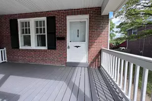 910 E 20th St, Chester, PA 19013 - Photo 3