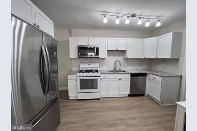 910 E 20th Street, Chester, PA 19013 - Photo 9