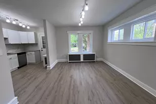 910 E 20th St, Chester, PA 19013 - Photo 7