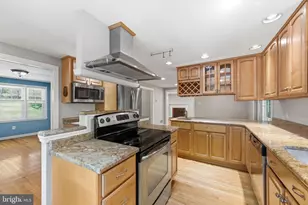 16 N Longpoint Ln, Rose Valley, PA 19063 - Photo 11