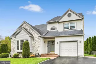 232 Beatrice Ln, Aston, PA 19014 - Photo 1