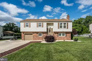 2202 Briarcliff Ave, Upper Chichester, PA 19061 - Photo 5