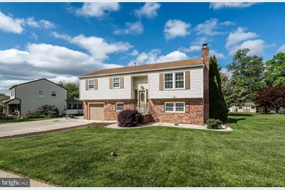 2202 Briarcliff Avenue, Upper Chichester, PA 19061 - Photo 3