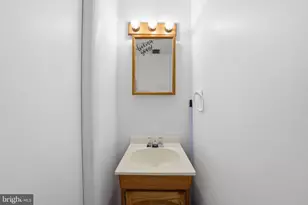 134 Crum Creek Dr, Woodlyn, PA 19094 - Photo 5