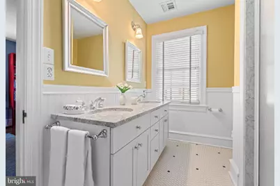 230 S Wayne Avenue, Wayne, PA 19087 - Photo 35