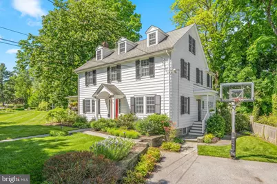 230 S Wayne Avenue, Wayne, PA 19087 - Photo 3