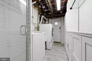 110 Academy Ln, Upper Darby, PA 19082 - Photo 23