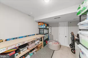 9 Pickwick Ln, Newtown Square, PA 19073 - Photo 33
