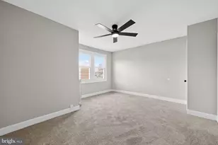 22 Summit St, Darby, PA 19023 - Photo 9