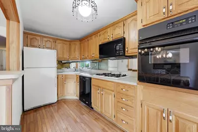 435 Seven Oaks Drive, Clifton Heights, PA 19018 - Photo 5