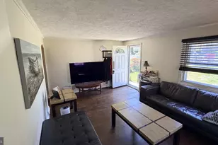 86 Mildred Ln, Aston, PA 19014 - Photo 5