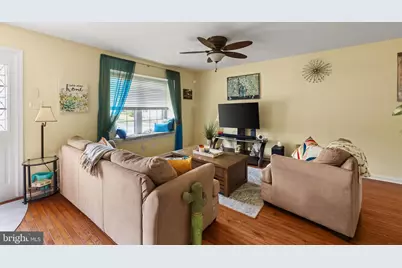 175 Megan Circle, Aston, PA 19014 - Photo 5