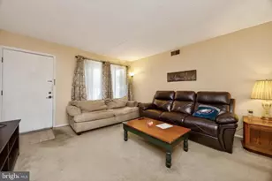 5200 Hilltop Dr, Brookhaven, PA 19015 - Photo 3