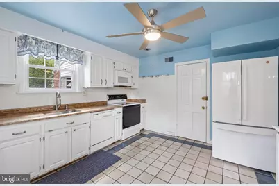 2398 Hollis Road, Havertown, PA 19083 - Photo 9