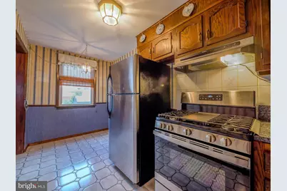 1075 Brookwood Lane, Glenolden, PA 19036 - Photo 15