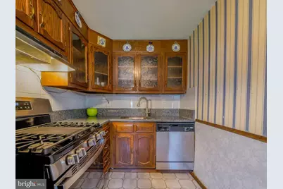 1075 Brookwood Lane, Glenolden, PA 19036 - Photo 13