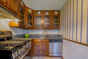 1075 Brookwood Ln, Glenolden, PA 19036 - Photo 13