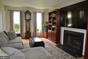 216 County Claire Ln, Aston, PA 19014 - Photo 33