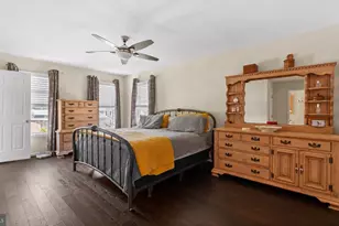 216 County Claire Ln, Aston, PA 19014 - Photo 17