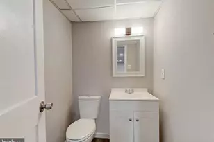 444 Westmont Dr, Collingdale, PA 19023 - Photo 5