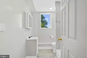 142 Bartlett Ave, Sharon Hill, PA 19079 - Photo 17