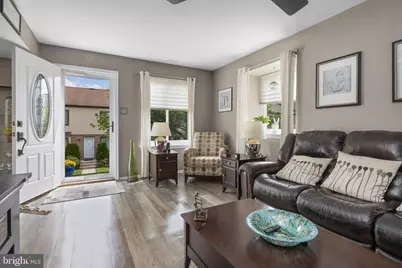 5200 Hilltop Drive #BB15, Brookhaven, PA 19015 - Photo 3