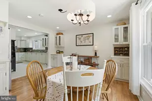 1435 Windsor Park Ln, Havertown, PA 19083 - Photo 9