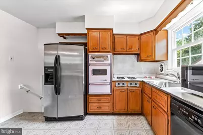 410 Lyndhurst Drive, Broomall, PA 19008 - Photo 11