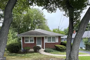 17 Walnut Rd, Wallingford, PA 19086 - Photo 1