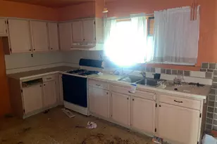 1348 W 7th St, Chester, PA 19013 - Photo 3