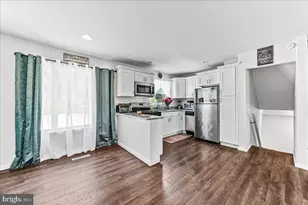 1109 Brookwood Ln, Secane, PA 19018 - Photo 7