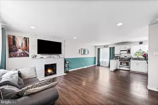 1109 Brookwood Ln, Secane, PA 19018 - Photo 5